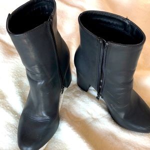High heel boots